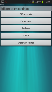Obraz przedstawiający ekran zmiany ustawień aplikacji Acrobits Softphone. Należy wybrać pierwszą pozycję na liście SIP accounts.