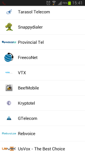Obraz przedstawiający ekran z listą operatorów w aplikacji Acrobits Softphone.