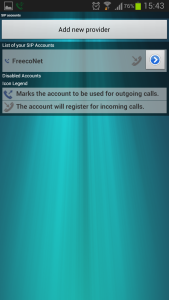 Obraz przedstawiający ekran SIP accounts w aplikacji Acrobits Softphone. Z prawej strony nazwy nowo utworzonego konta jest przycisk opcji konta.