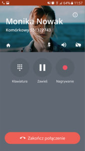 Ekran aplikacji Telefon FCN: rozmowa wychodząca